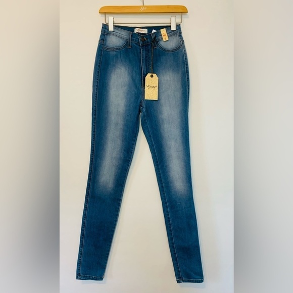 Vibrant M. I. U. Skinny Medium Stone Wash  Jeans  NWT Size 9/28W - Picture 11 of 15